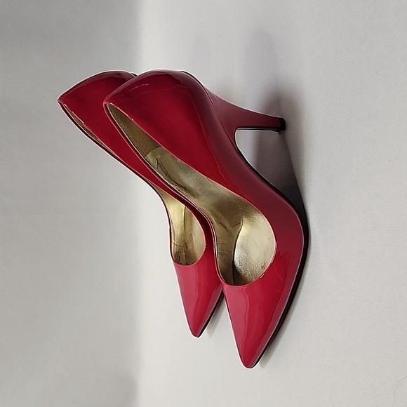 GUESS Fuisha Pink Patant Leather Heels - Picture 2 of 11